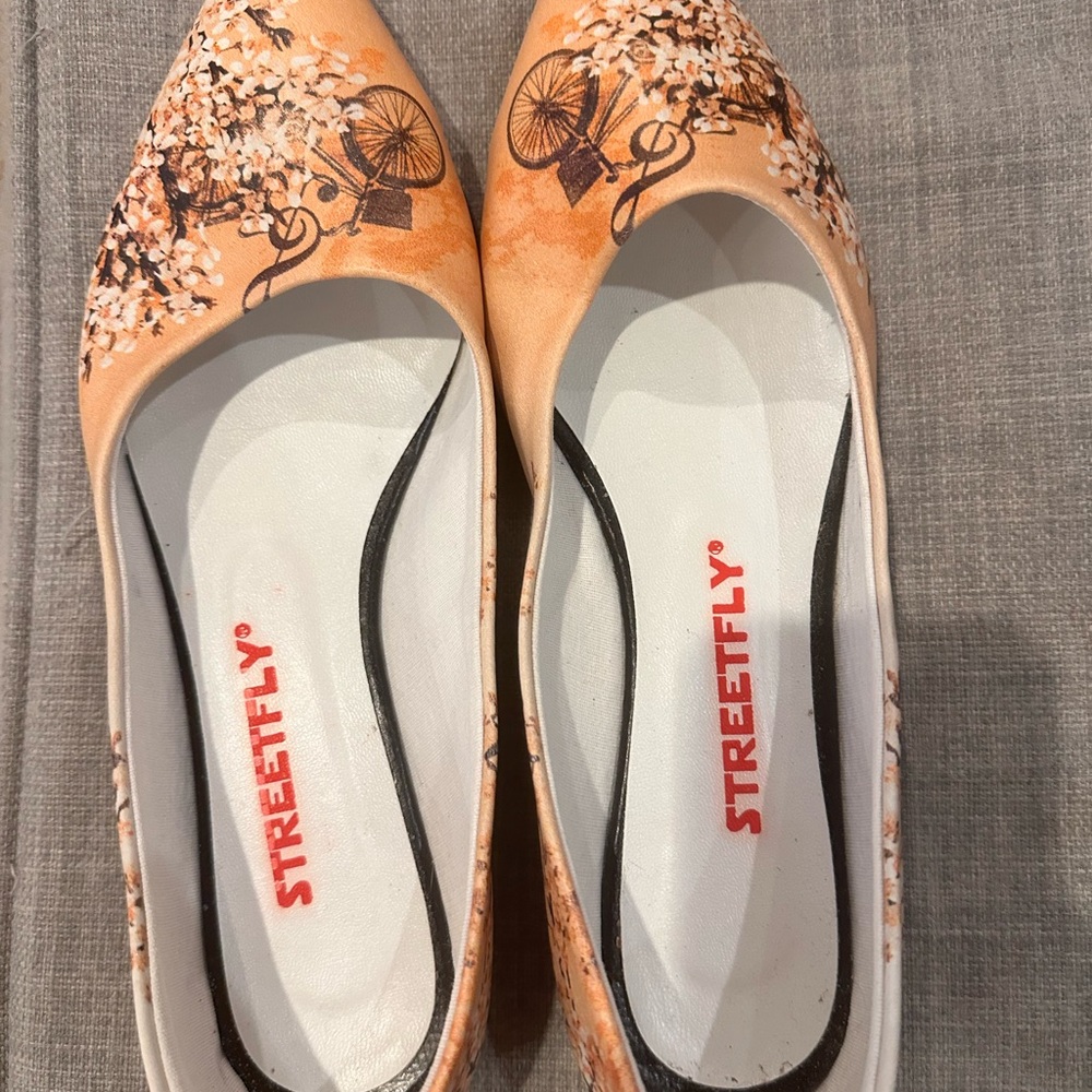 Women's Flats